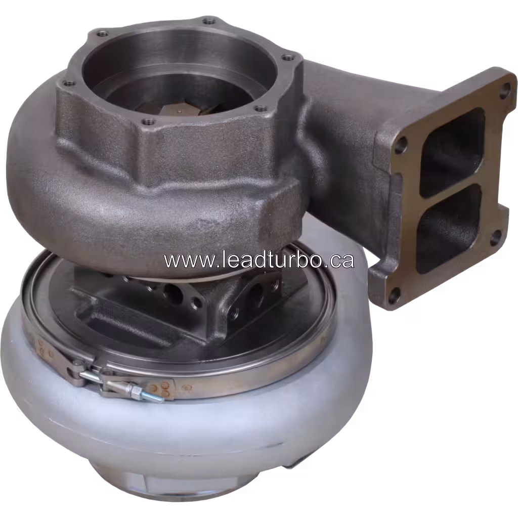 Vista inferior del turbocompresor 6502-52-5020 con flange de turbina y banda de sujeción