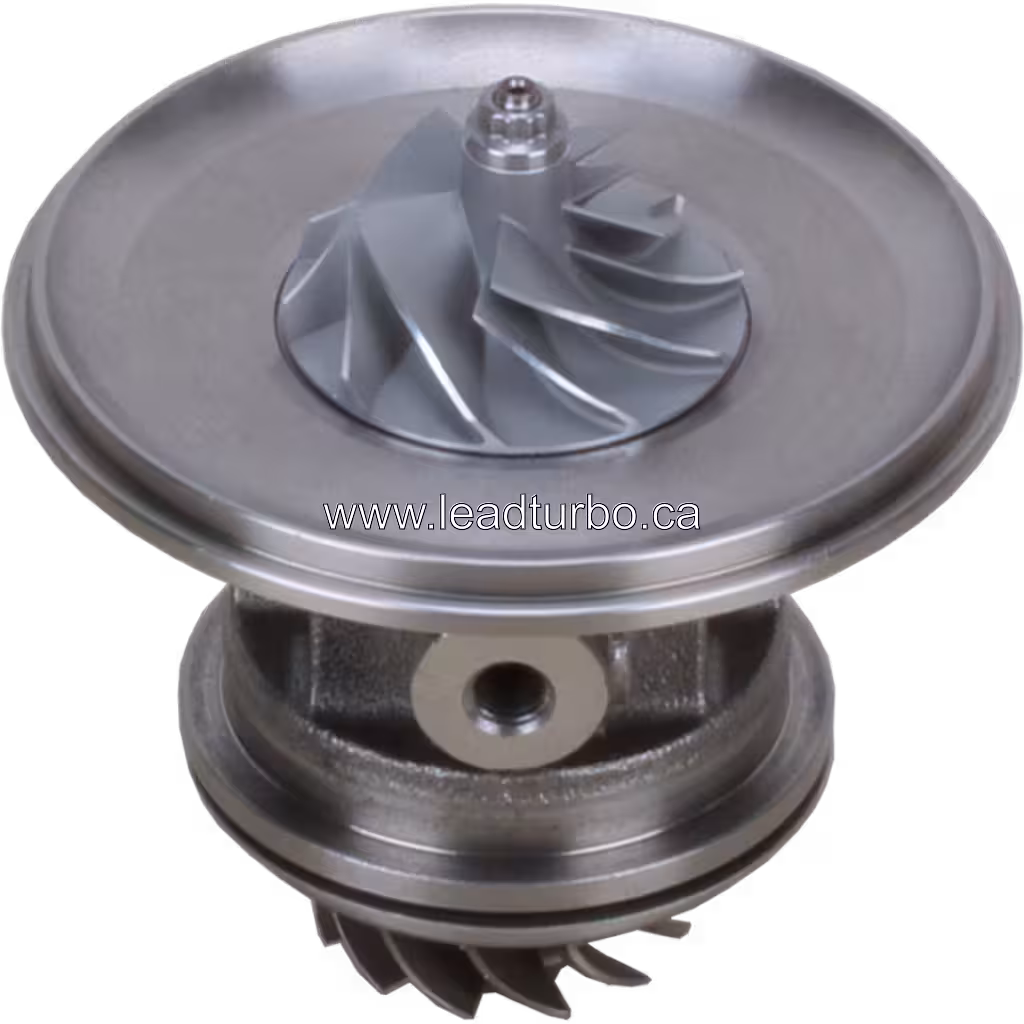 45-Grad-Obenansicht des Turbolader Cores RHB52-70005P12NHBRL3711CEZ mit Gehäuse und Welle