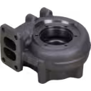 Turbine housing 3539085 HX40W, vista inferior a 45 grados