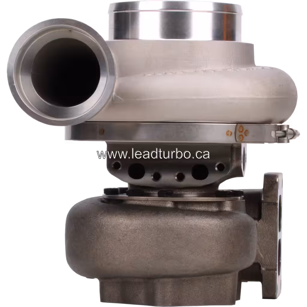 Vista frontal do turbo 6505-67-5010 KTR110L-F84PW com carcaça do compressor prateada