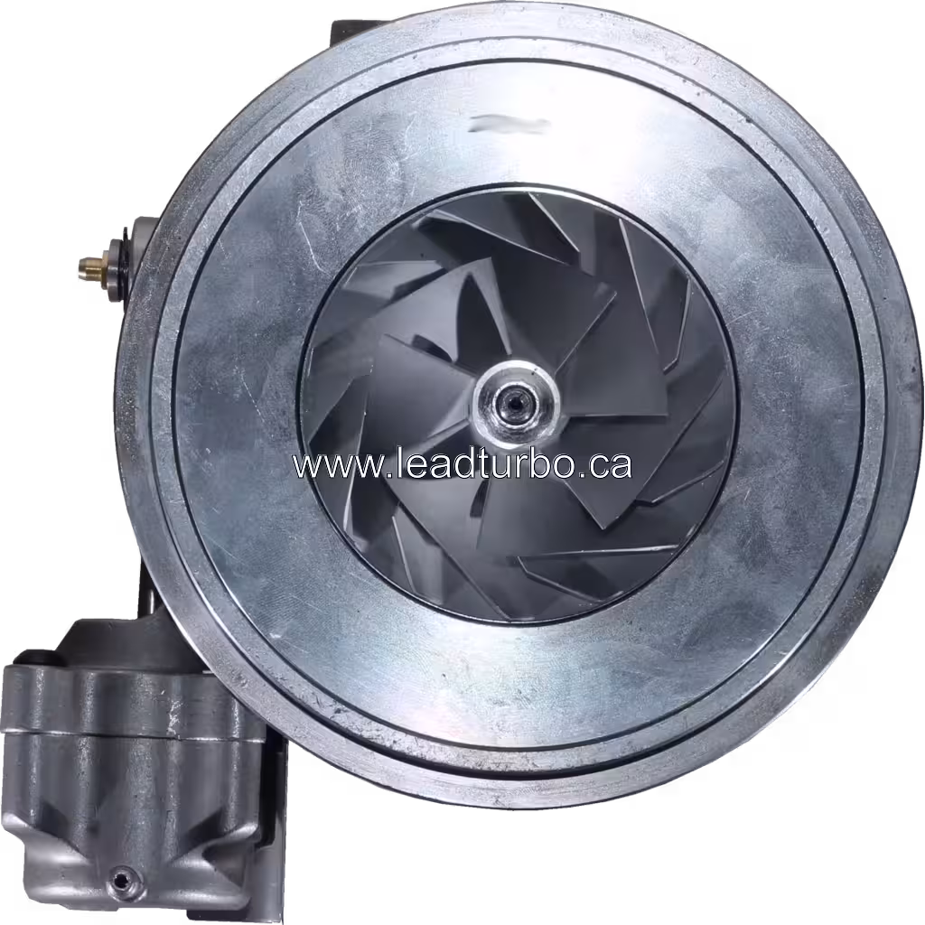 Vista frontal do core HY55V FOR 4033101 com carcaça de compressor e três portas