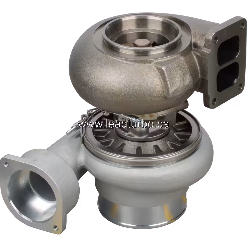 Vista lateral do turbo 0R9899 mostrando flange de escape e saída do compressor