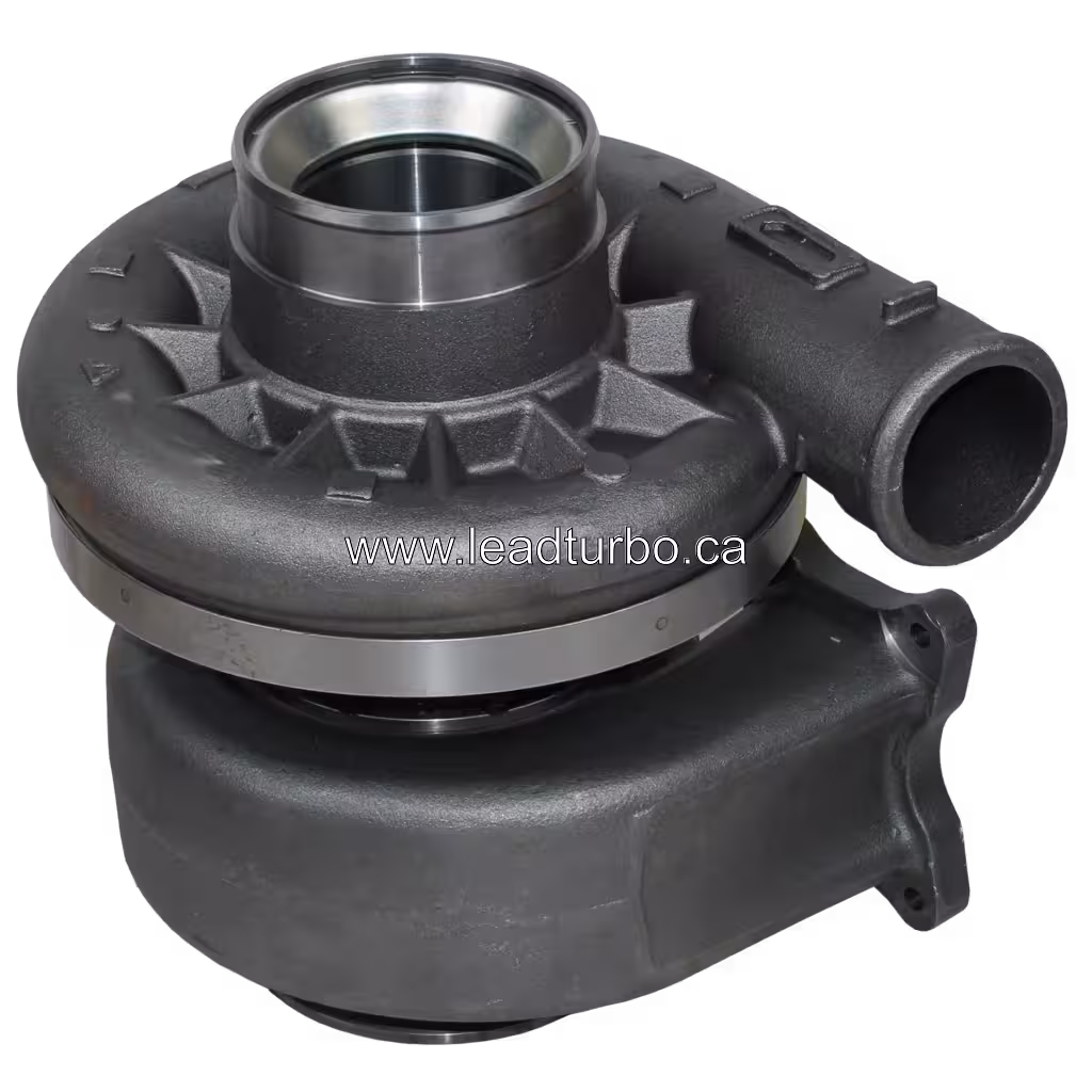 Turbosprężarka Cummins QSK38 z widocznymi uchwytami montażowymi