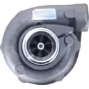 Vista frontal do turbo 2674A396 TA3107 com carcaça do compressor prateada e roda visível
