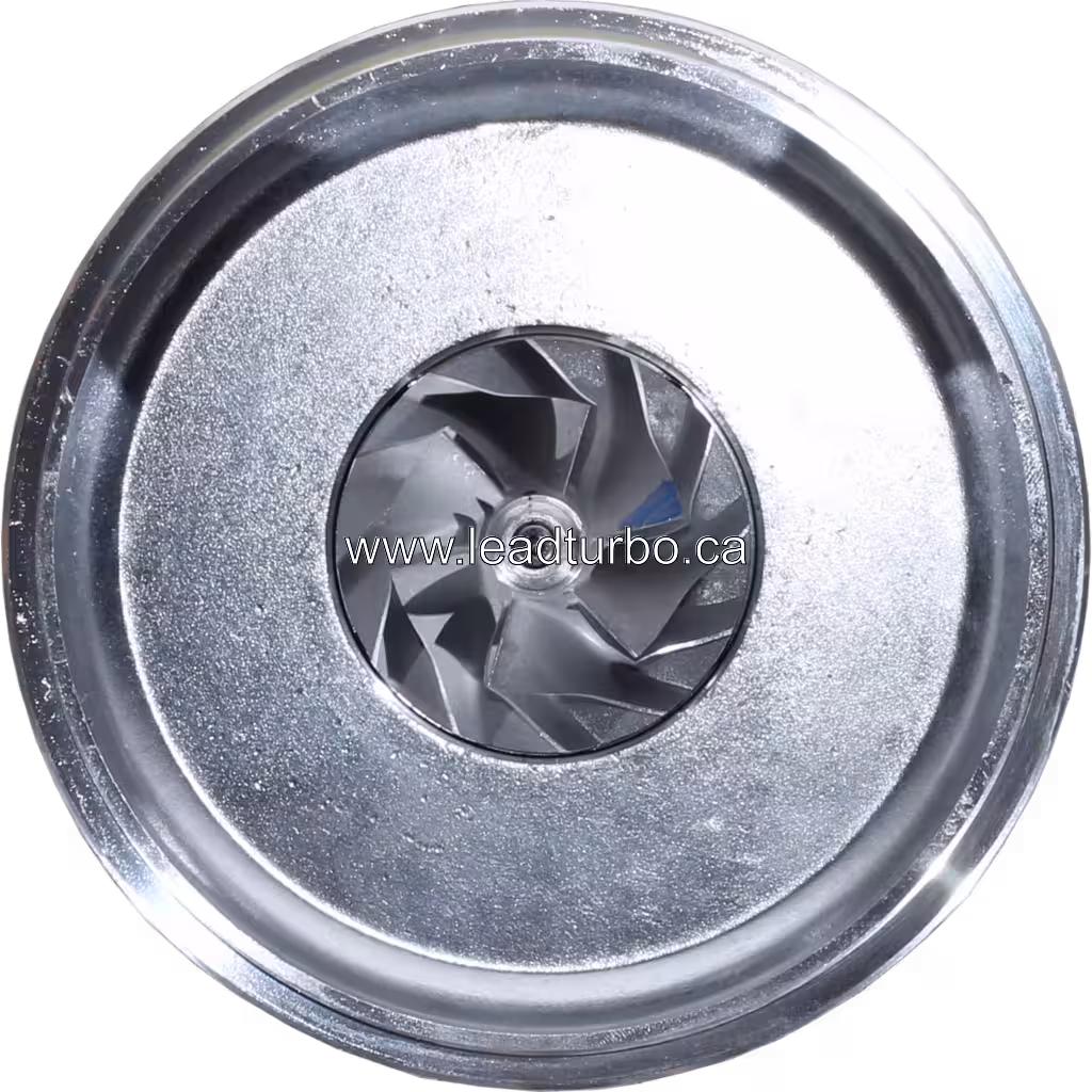 Vista frontal do core 17202-90030 CT mostrando a roda do compressor